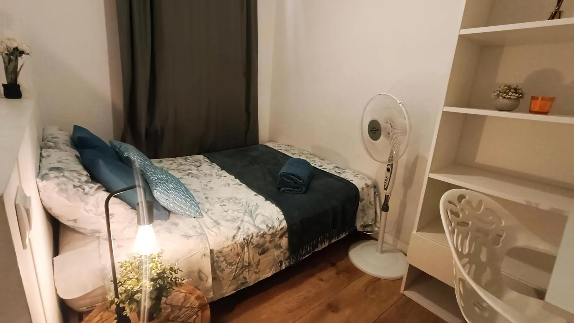 Boterus In Hostel Barcelona